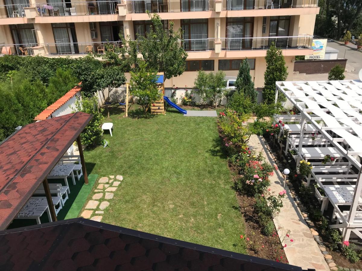 Family Hotel Akra チェルノモレツ エクステリア 写真